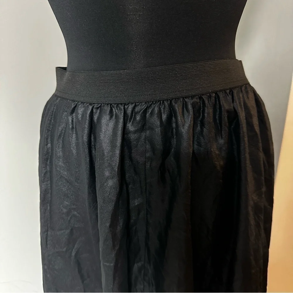 Thalia Sodi Black Asymmetrical Skirt in Size Medium